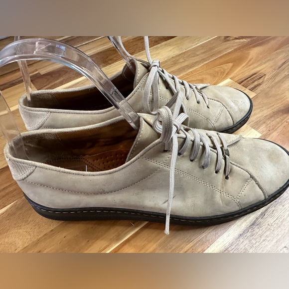 Salvatore Ferragamo Sport Italy Women’s Sneaker Size 7 1/2 - Picture 2 of 16